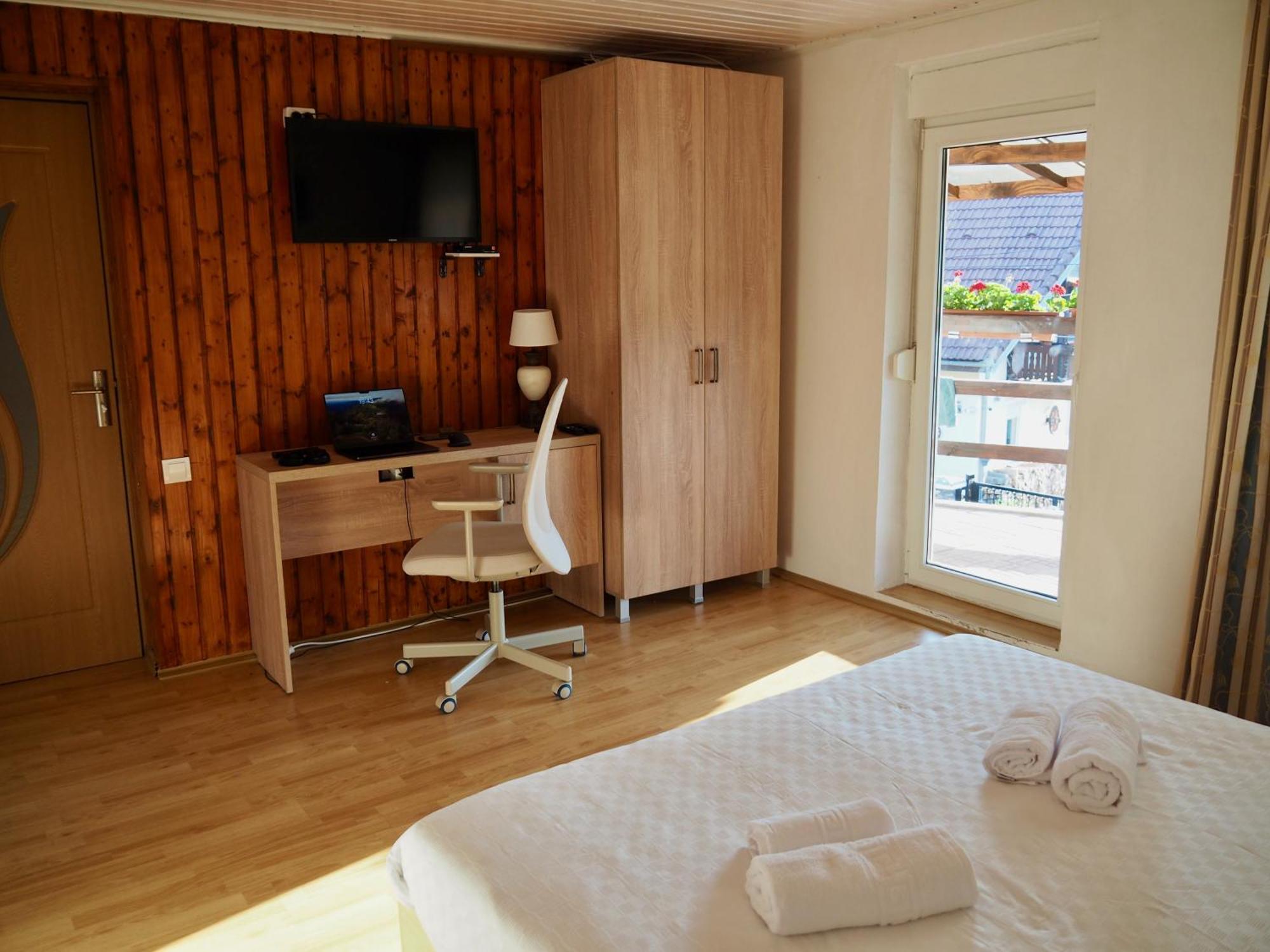 Holiday House Văliug エクステリア 写真
